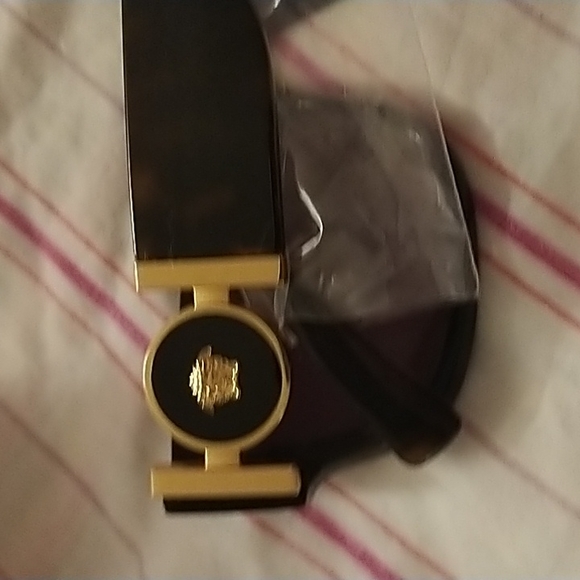 Versace sunglasses 🕶️ - Picture 6 of 8